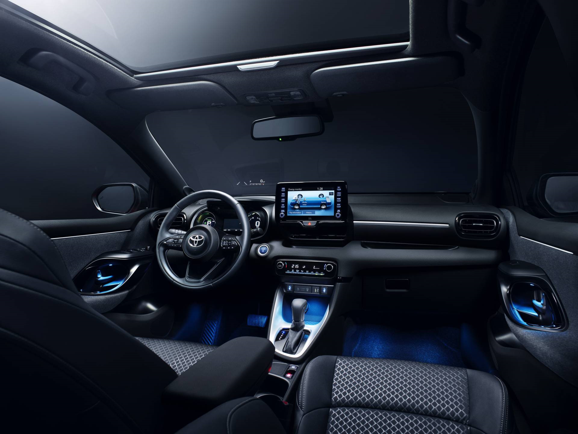 Toyota Yaris 2023 Giá xe lăn bánh  đánh giá thông số kỹ thuật